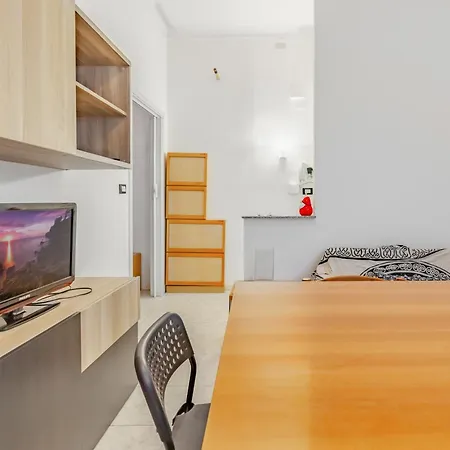 Lägenhet Lomellina Comfy